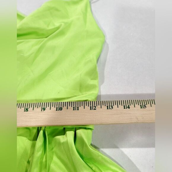 B. Darlin Satin Cowlneck Tiered Fit & Flare Mini Dress Lime Juniors Size 3/4 NWT - Picture 12 of 13